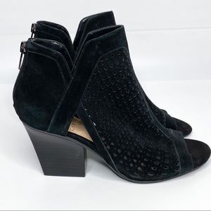 vince camuto cachinta